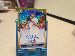 2023 Bowman Chrome GOLD SHIMMER REFRACTOR Yosver Zulueta #/50 RC AUTO - JAYS - Picture 1 of 2