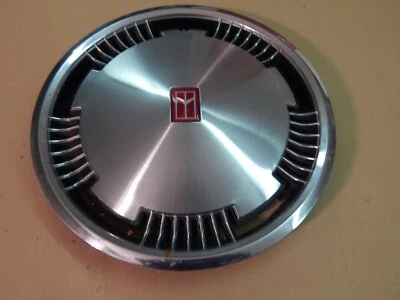 Oldsmobile 88, 98 o Custom Cruiser Rocket "15" tapacubos OEM 1991-1993 Foto 1 de 4