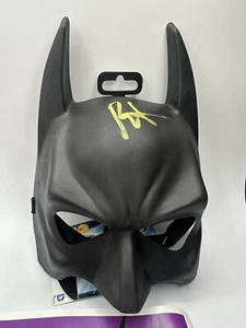 Máscara de Batman firmada a mano por Batman de Roger Craig Smith + certificado de autenticidad Beckett - Imagen 1 de 12