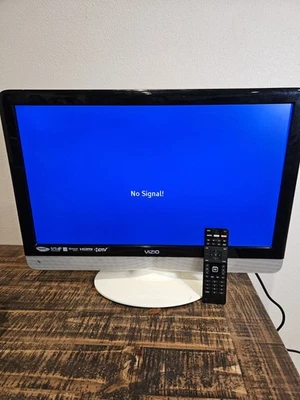 VIZIO VX240M 24" Full HD 1080p LCD HDTV Vintage Gaming TV W/ Remote Nice - Image 1 of 4