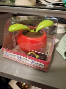 Solar Powered Solar Powered LADYBUG - Picture 1 of 2