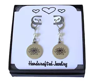 Pendientes Lirio con Perla de Agua Dulce, Regalo de Cumpleaños Esposa Hija Lirio Joyería - Imagen 1 de 5