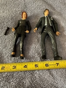 1998 Agent Dana Scully & Fox Mulder The X-Files Loose Action Figures McFarlane - Picture 1 of 4
