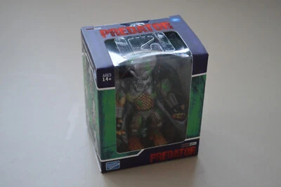 The Loyal Subjects 2019 Predator 3" Action Vinyls Figure: Guardian Battle Damage - Image 1 of 2