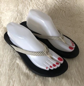 OluKai Flip Flop Sandals Women's 11 Gray & Ivory Stripe Leather Single Strap - Picture 1 of 8