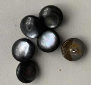 Perlmuttknöpfe: 6 schillernde Knöpfe, 16mm - Bild 1 von 2