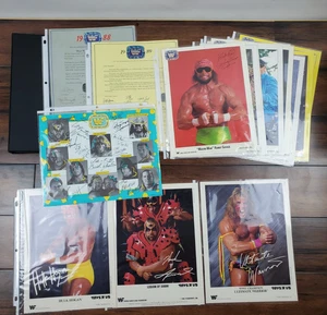 Vtg 1988-91 WWF Fan Club Member 21 Promo Photos & Pin Lot Hulk Hogan in Binder - Picture 1 of 8