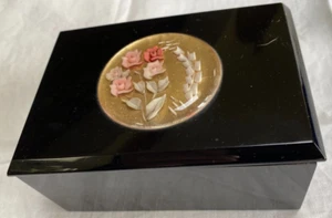 Beautiful Vintage Musical Box - Picture 1 of 4