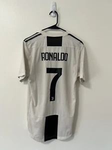 Juventus Home 2018/19 Versión Jugador Ronaldo #7 (S) - Imagen 1 de 2