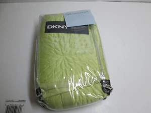 Nuovo cuscino DKNY vintage floreale standard/regina trapuntato finta 20x30 verde lime nuovo - Foto 1 di 7