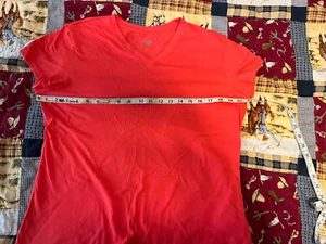 Danskin Now Women's T-Shirt 2XL Pink Short Sleeve V Neck T-Shirt - Picture 1 of 6
