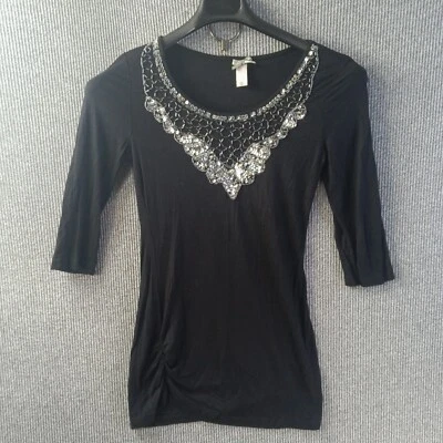 Camisa Down East Basics Mujer M Negra Cuello Redondo Frontal Lentejuelas Acento de Cuentas Foto 1 de 4