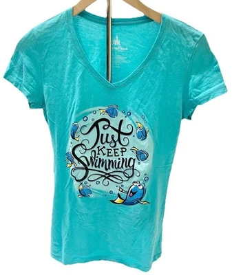 Disney Parks Womens Top Size L Blue Finding Nemo Dory Just Keep Swimming T-Shirt - Imagem 1 de 4