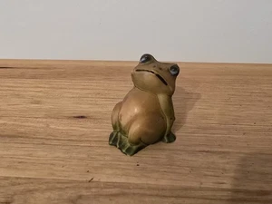 Frosch Figur Made In Hong Kong Vintage Sammlerstück  - Bild 1 von 3