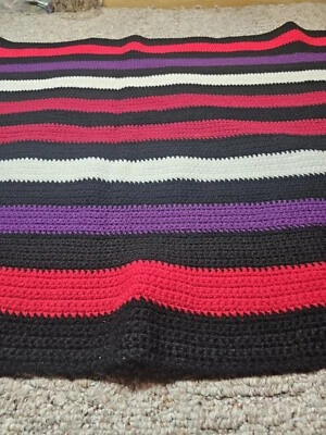 New Handmade Crochet / Knitted Baby Afghan Lap/Wrap/Throw 28.5"X53" Black Red - Image 1 of 4