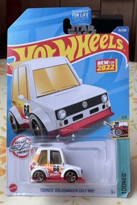 2022 Hot Wheels #10 White Tooned Volkswagen Golf MK1 Tooned 1/5 - Picture 1 of 1