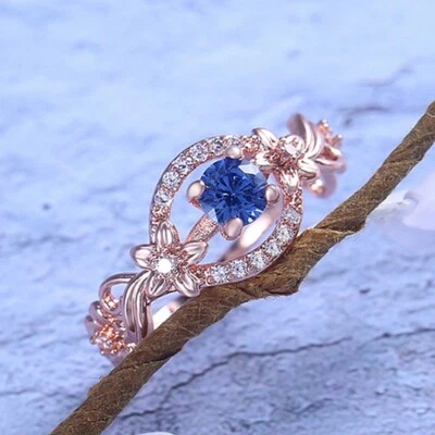 Bonito anillo de boda de circón cúbico relleno de oro rosa de 14 k para mujer talla 6-10 Foto 1 de 4