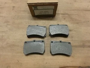 New OEM Front Brake Pads 1991-94 Capri 1986-89 Mazda 323 E8GY-2001-B - Foto 1 di 4