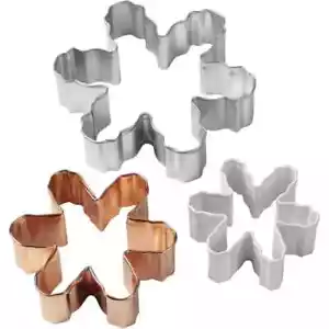 Wilton SNOWFLAKE COOKIE CUTTERS METAL NESTING Set of 3 New in Package ! - Picture 1 of 2