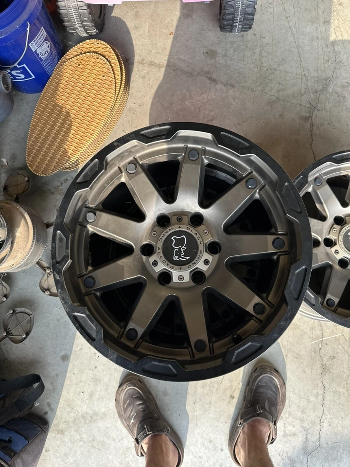 black rhino wheels 17 6x139.7 Oceano - Image 1 of 2