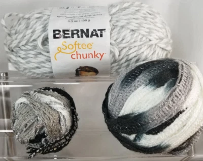 3 FIOS cinza Bernat Softee robusto calibre 3,5 oz 6 trapos cinza super volumosos e fita - Imagem 1 de 4