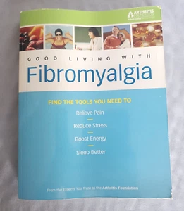Living with Fibromyalgia - Arthritis Foundation Paperback - Picture 1 of 13