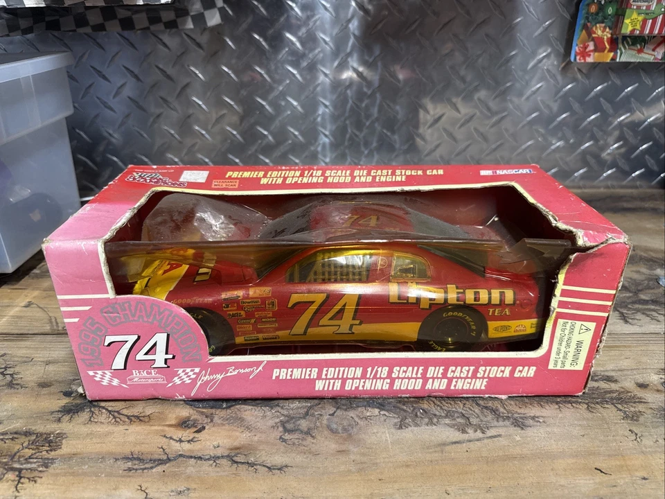 Racing Champions Nascar Stock Car #74 Johnny Benson Jr Lipton 1:24 Die Cast NUEVO Foto 1 de 1