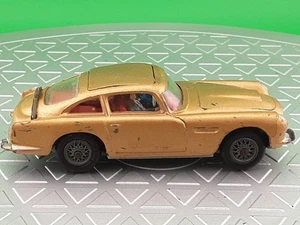 Corgi Toys Great Brittan James Bond 007 Gold Aston Martin DB5 #261 EX - Picture 1 of 12