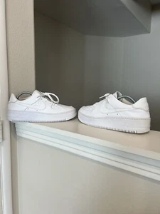 Nike Air Force 1 Sage Low Top Triple White Plateauschuh Damen 11,5 AR5339-100 - Bild 1 von 9