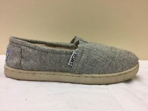 Toms Youth Sz 1.5 Unisex Grey Faux Fur Lined Slippers Slip On Shoes