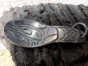 COLGANTE CUCHARA SALISH POTLATCH de colección encanto esterlina FIRMADO FS Costa Noroeste - Imagen 1 de 5
