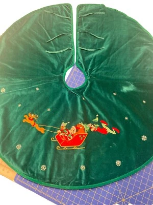 Vintage Disney Mickey, Donald, Goofy & Pluto 45”  Christmas Tree Skirt-RARE! - Image 1 of 4