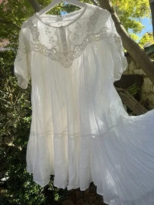Free People White Lace Embroidered Boho Shift Ibiza Babydoll BNWT £158 M 10-12 - Picture 1 of 24