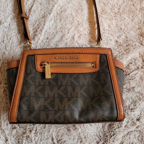 Borsa Michael Kors Jet Set Firma Mini Selma Tracolla Marrone Usata in Ottime Condizioni