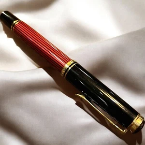 Pelikan Souveran M400 Red Stripe 14C Füllfederhalter M Feder - Bild 1 von 10
