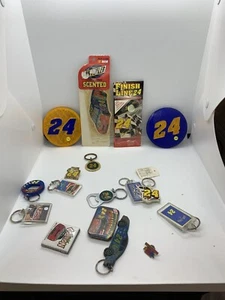 Lot Of 17 Collection Of Jeff Gordon #24 Key Chain Lapel Pin Magnet Pre-Owned - Picture 1 of 1