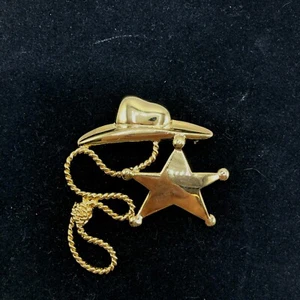 Vintage Rodeo Western Brooch Pin Hat Star Shape Gold Lasso Cowgirl Cowboy - Picture 1 of 5