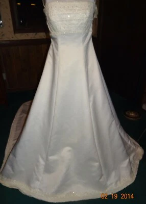 Full Length Strapless Bridal Gown with Shawl - Mori Lee By Madeline Gardner SZ12 - Image 1 of 4