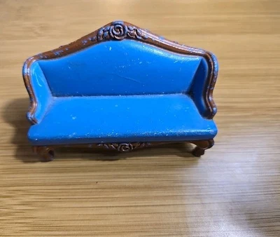 Sofá vintage 1980 Mattel The Littles casa de muñecas victoriano azul metal fundido a presión Foto 1 de 4