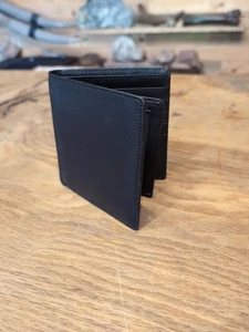 Wilson’s schwarze Leder-Geldbörse mit Doppelfaltung - 14 Kartenfächer, zwei Geldfächer 4,5"x4,5" - Bild 1 von 7