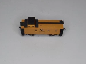 Tren amarillo de caboose Chesapeake y Ohio C&O Cupola calibre 1:87 escala AHM HO 90262 - Imagen 1 de 5