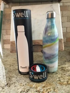 S'well Vacuum Insulated Stainless Steel Water Bottle 25 oz White Marble New - Picture 1 of 2
