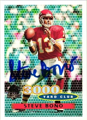 #386 Steve Bono Signed 1996 Topps NFL Football Card 3000 Yard Club AUTO Chiefs - Image 1 of 2