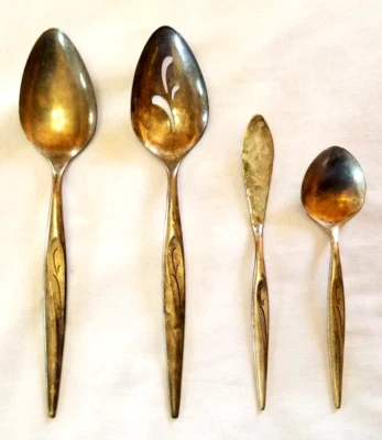 Oneida Flight Pattern Silver Plate Serving Relish Spoons Cheese Knife VTG 1963 - Image 1 of 4