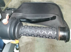 COPRIMANOPOLE MOTO IN GUAINA TERMORESTRINGENTI TEXTURE FISCH BMW GS KTM HONDA  - Foto 1 di 2