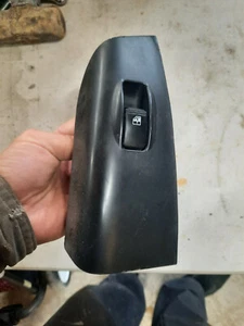 2005-2010 KIA SPORTAGE PASSENGER RIGHT REAR WINDOW SWITCH OEM - Picture 1 of 2