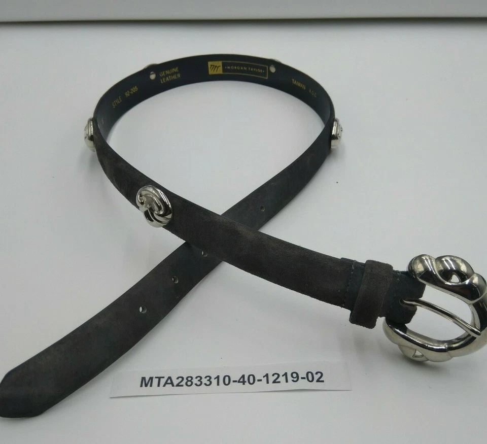 Cinturón de cuero de gamuza gris Morgan Taylor vintage - conchos plateados talla mediana Foto 1 de 4