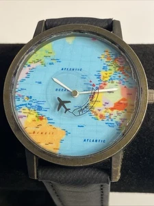 Mini Weltkarte Uhr rundes buntes Zifferblatt bronzefarben schwarzes Schnallenband FUNKTIONIERT! - Bild 1 von 8