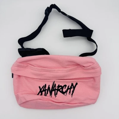 Riñonera Lil Xan Xanarchy Bolso Bandolera Gira de Conciertos Mercancía Bordado Logo Rosa Foto 1 de 4