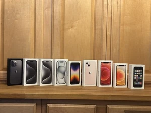 Lot de 9 coques vides iPhone - Photo 1 sur 8